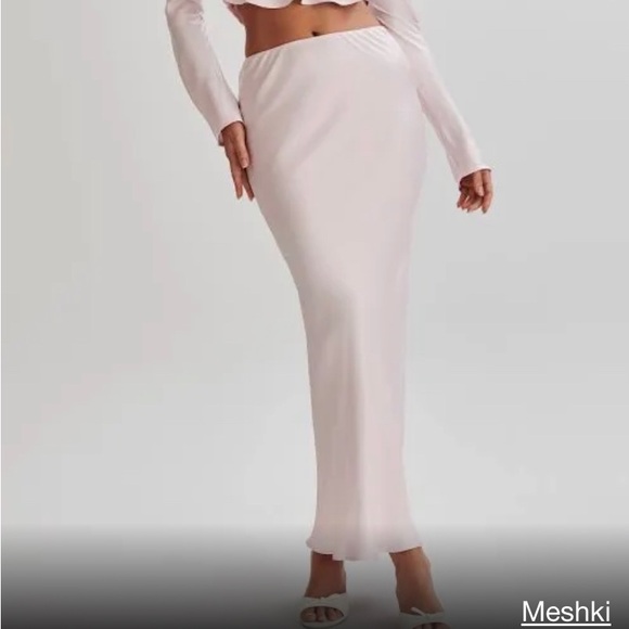 pink silky maxi skirt - Picture 1 of 2